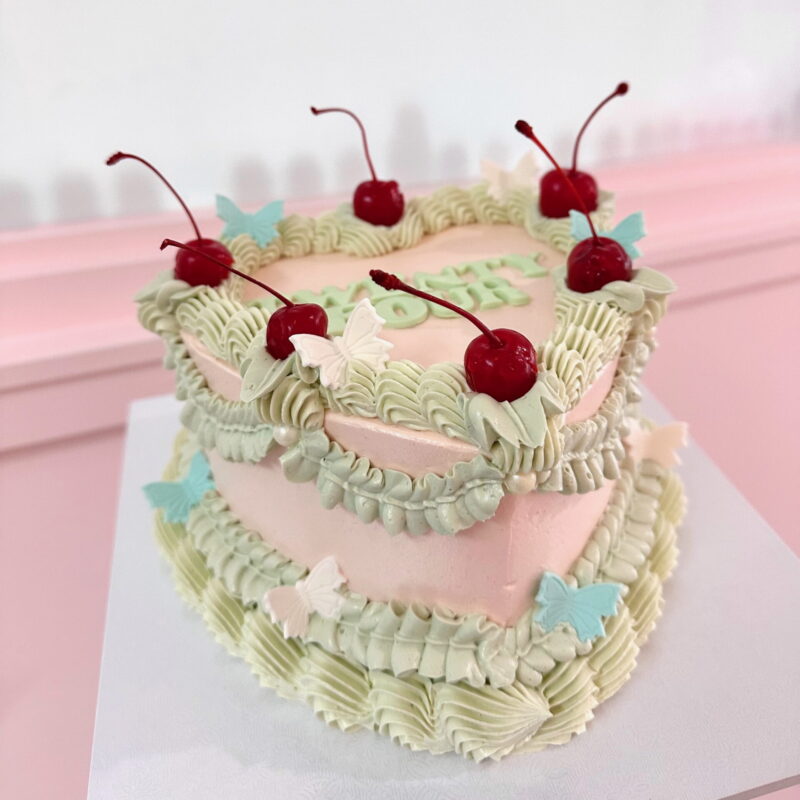The Butterfly Themed Vintage Heart Cake