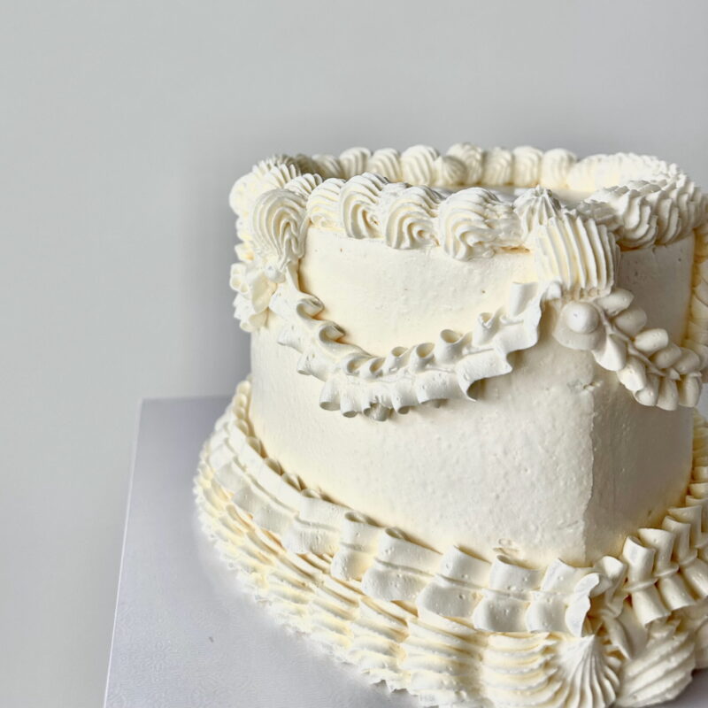 The Gender Reveal Vintage Cake